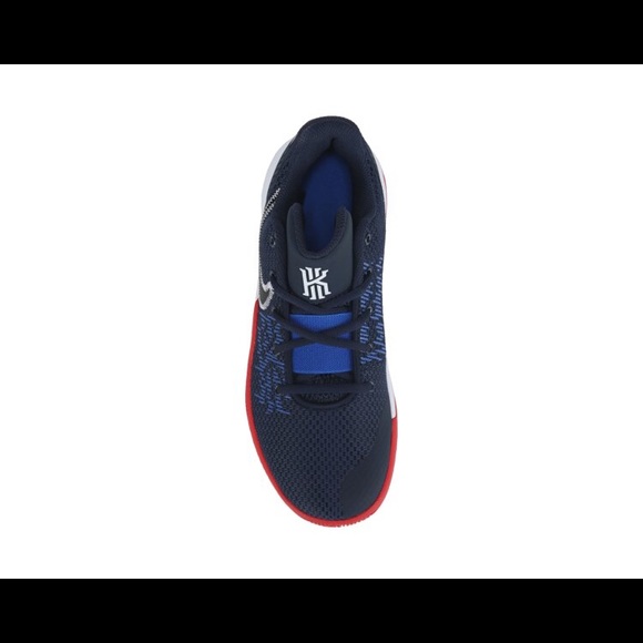Kyrie Flytrap II Basketball Shoe - Picture 2 of 5